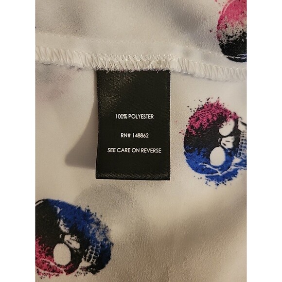 TORRID Harper Sleeveless Tunic Top 1X Skull Print  VNeck DualPockets Whimsy Goth - Picture 6 of 7